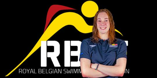 Fleur Verdonck pakt bronzen plak op EJK