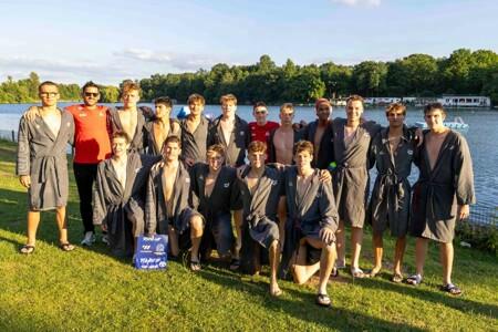 Red Sharks U18 schitteren op internationaal waterpolotornooi te Duisburg