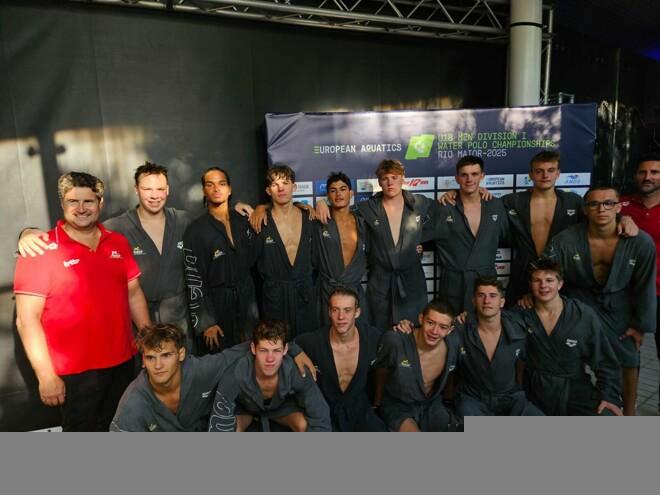 Red Sharks qualified for the quarter-finals at the EJC water polo tournament